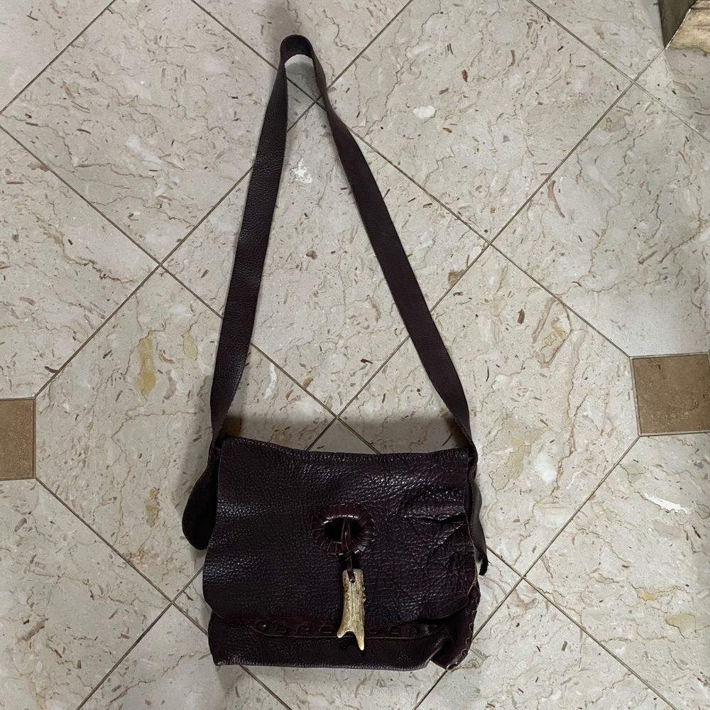Jimmi WZ chocolate crossbody